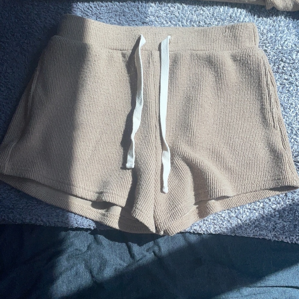 Lounge Set - image 4